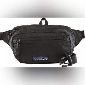 Patagonia Ultralight Black Hole Mini Hip Pack 1L in Black